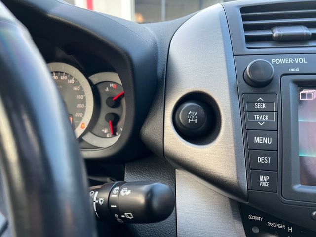 TOYOTA豐田 RAV4  第16張相片