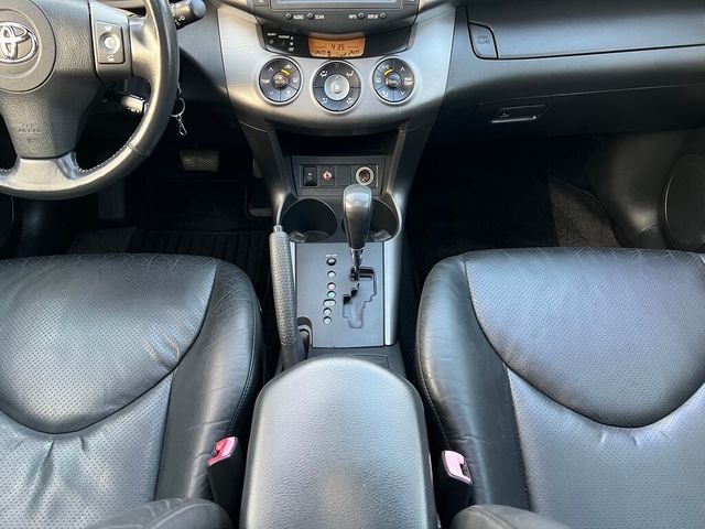 TOYOTA豐田 RAV4  第18張相片