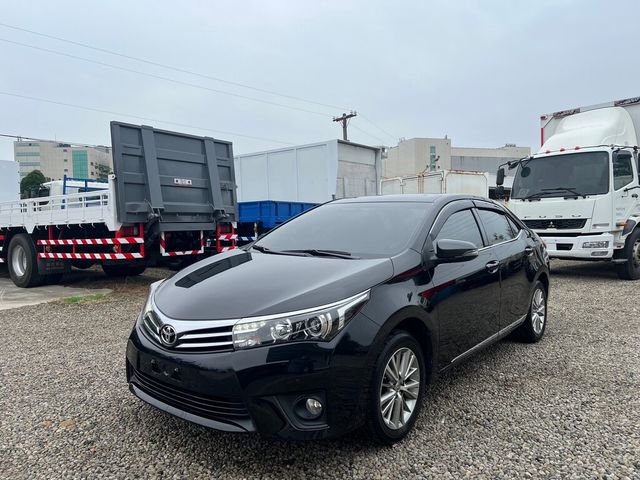 TOYOTA豐田 ALTIS  第1張相片