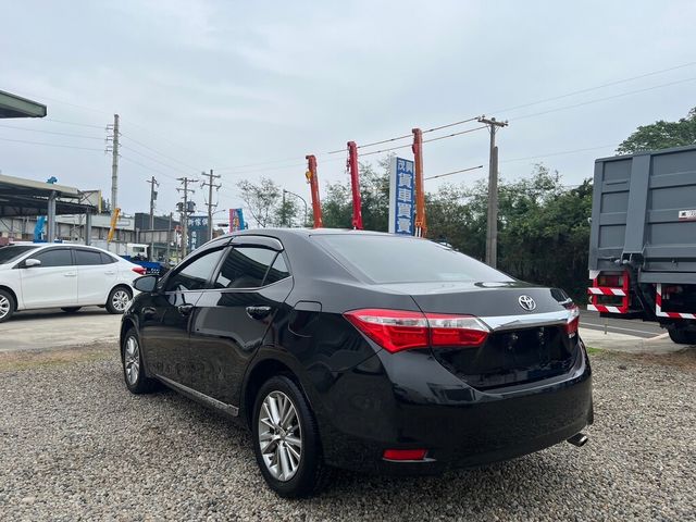 TOYOTA豐田 ALTIS  第3張相片