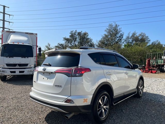 TOYOTA豐田 RAV4  第5張相片