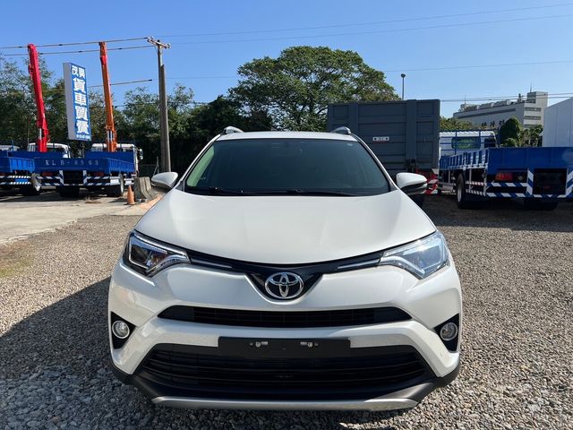 TOYOTA豐田 RAV4  第8張相片