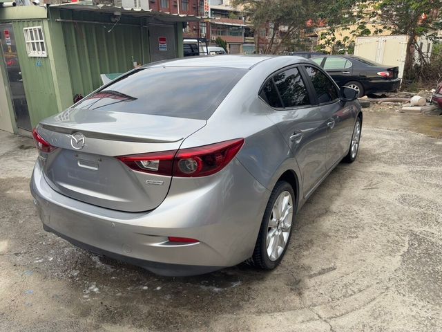 MAZDA馬自達 MAZDA 3  第5張相片