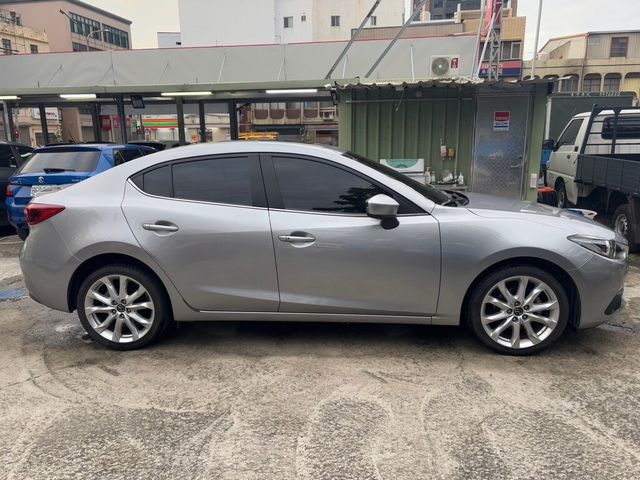 MAZDA馬自達 MAZDA 3  第6張相片