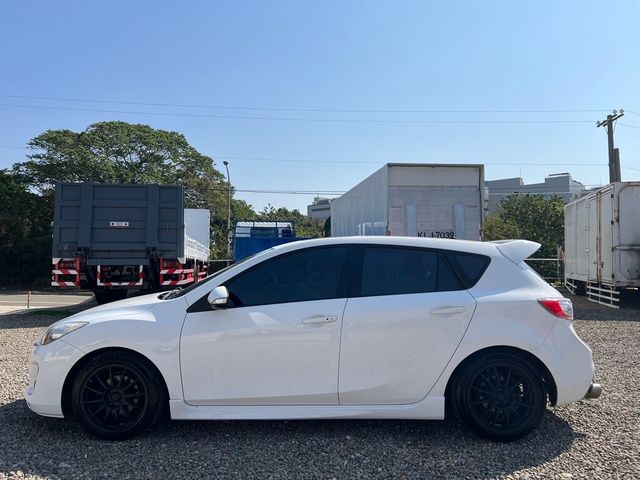 MAZDA馬自達 MAZDA 3  第2張相片