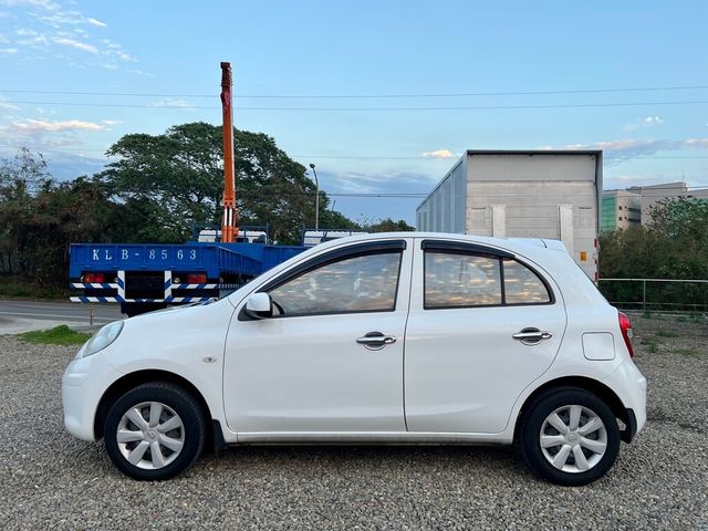 NISSAN日產 MARCH  第3張相片