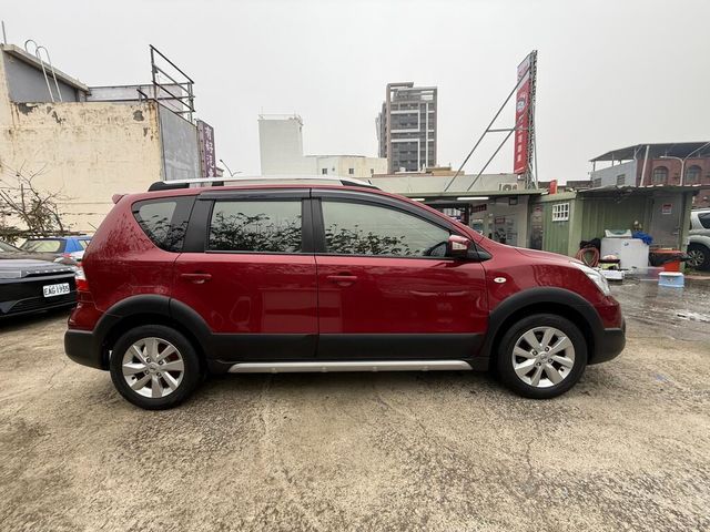 NISSAN日產 LIVINA  第7張相片