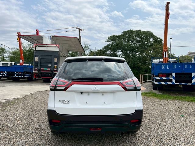 MITSUBISHI三菱 COLT PLUS  第4張相片