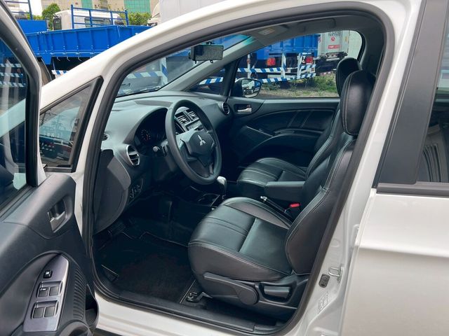 MITSUBISHI三菱 COLT PLUS  第9張相片