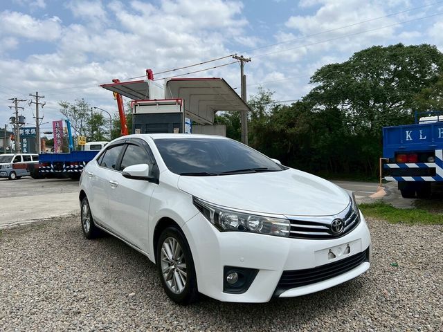 TOYOTA豐田 ALTIS  第1張相片