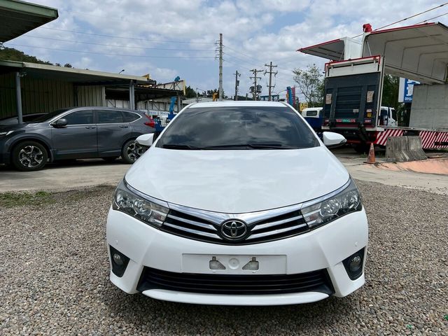 TOYOTA豐田 ALTIS  第2張相片