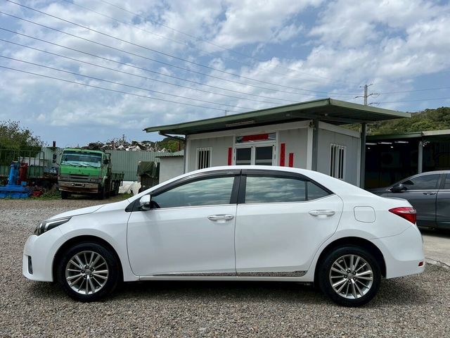 TOYOTA豐田 ALTIS  第4張相片