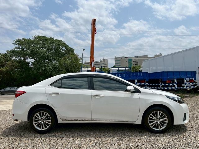 TOYOTA豐田 ALTIS  第8張相片