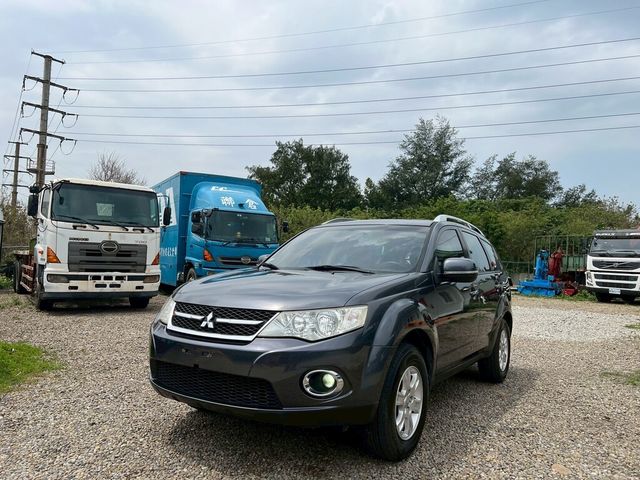 MITSUBISHI三菱 OUTLANDER  第3張相片
