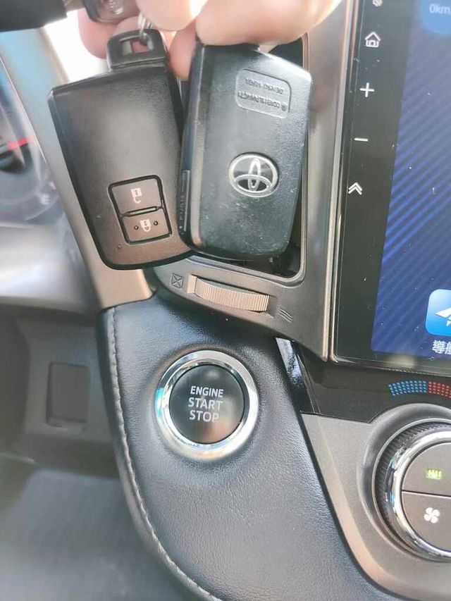 TOYOTA豐田 RAV4  第11張相片