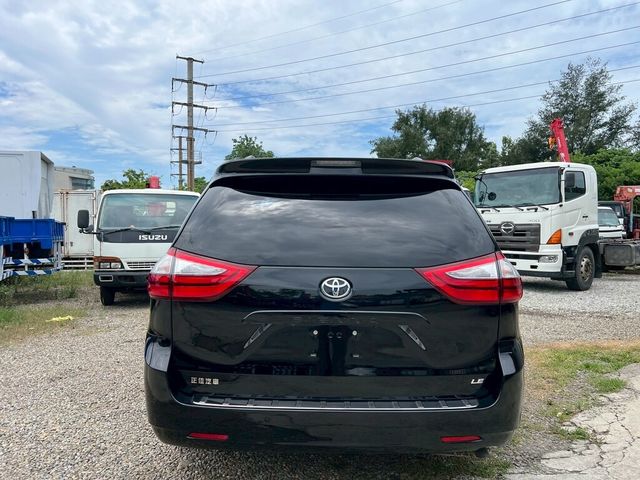 TOYOTA豐田 SIENNA  第4張相片