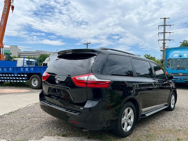 TOYOTA豐田 SIENNA  第5張相片