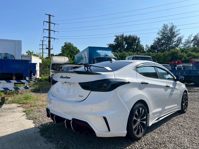 HYUNDAI現代 ELANTRA  第5張相片