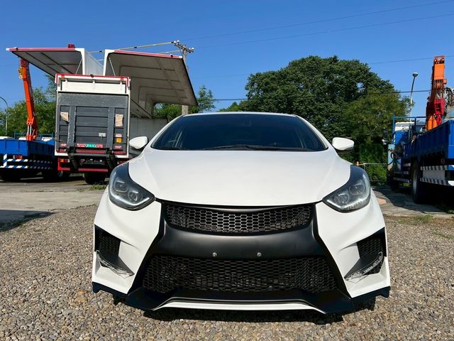 HYUNDAI現代 ELANTRA  第8張相片