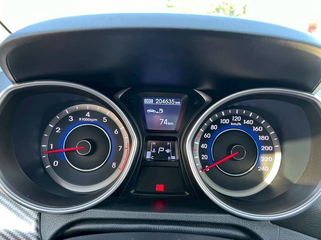 HYUNDAI現代 ELANTRA  第13張相片