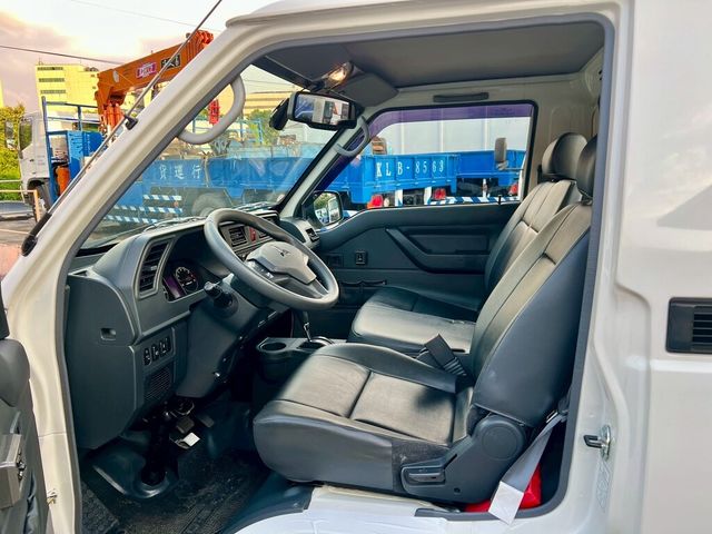 MITSUBISHI三菱 DELICA  第9張相片