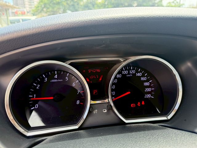 NISSAN日產 LIVINA  第11張相片