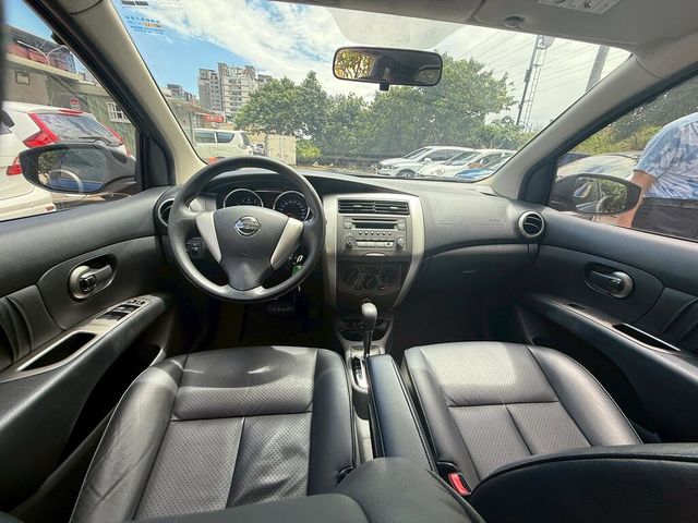 NISSAN日產 LIVINA  第13張相片