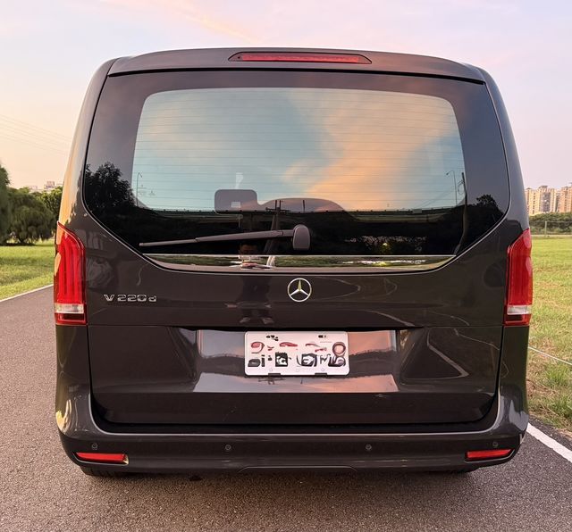 M-BENZ賓士 V220 D  第4張相片