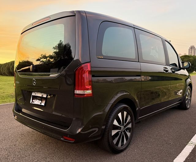 M-BENZ賓士 V220 D  第5張相片