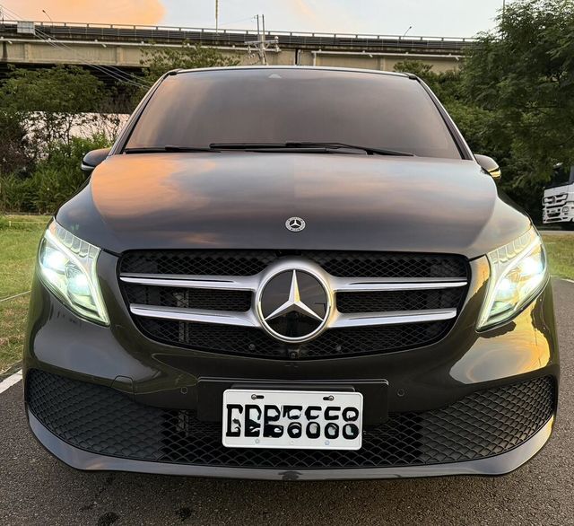 M-BENZ賓士 V220 D  第7張相片