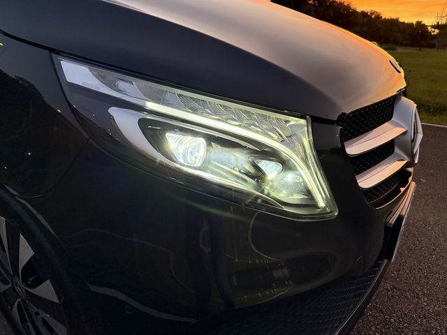 M-BENZ賓士 V220 D  第9張相片