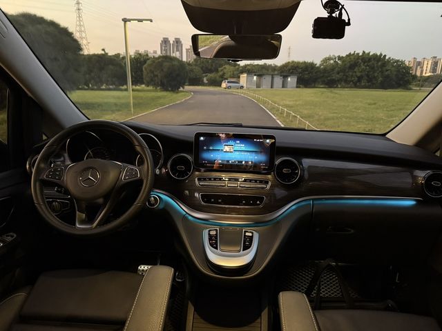 M-BENZ賓士 V220 D  第18張相片