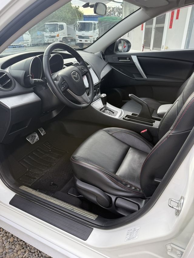 MAZDA馬自達 MAZDA 3  第9張相片
