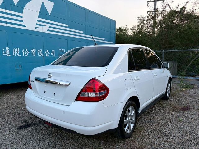 NISSAN日產 TIIDA  第7張相片