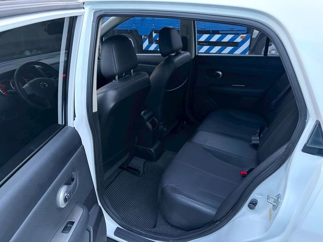 NISSAN日產 TIIDA  第10張相片