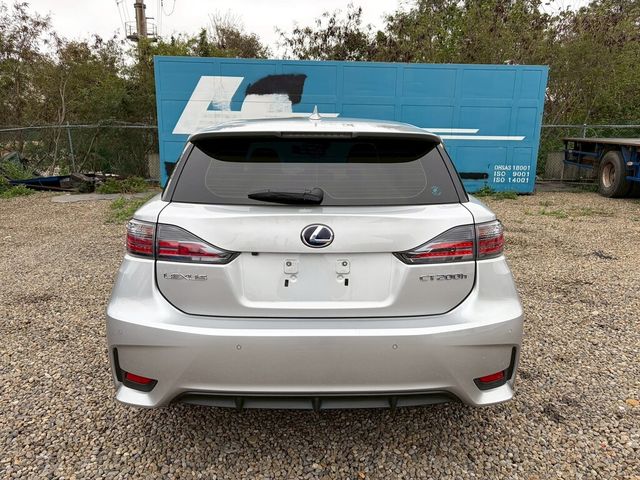 LEXUS凌志 CT200H  第4張相片
