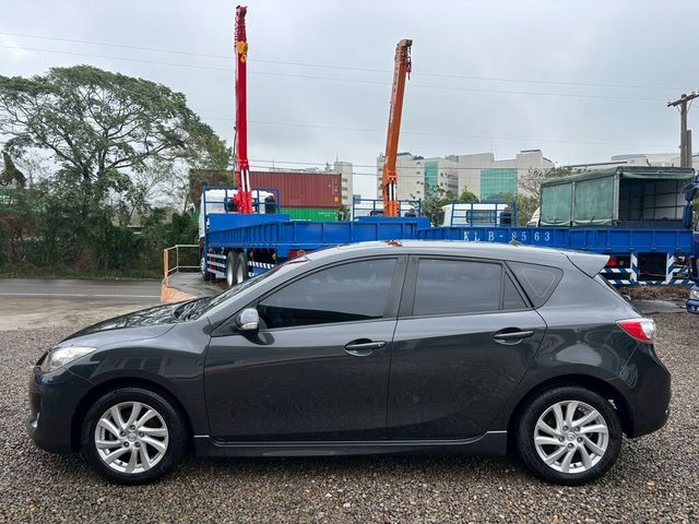 MAZDA馬自達 MAZDA 3  第16張相片