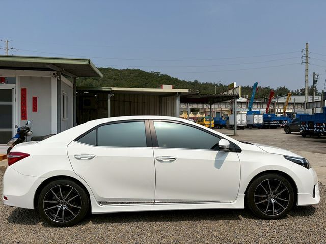 TOYOTA豐田 ALTIS  第6張相片