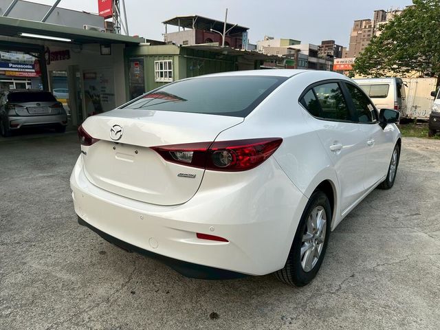 MAZDA馬自達 MAZDA 3  第2張相片