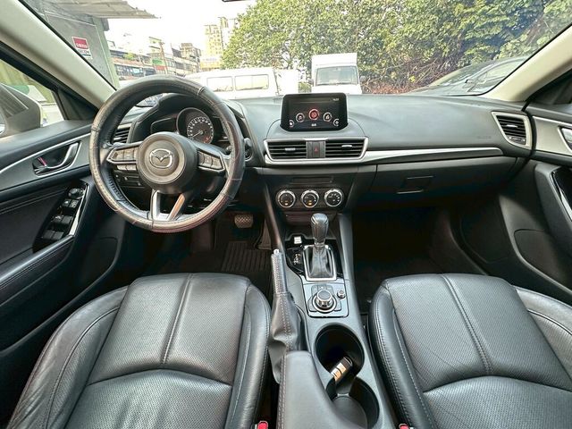 MAZDA馬自達 MAZDA 3  第5張相片