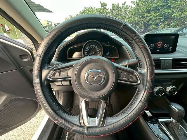 MAZDA馬自達 MAZDA 3  第14張相片