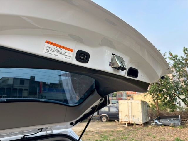 MITSUBISHI三菱 COLT PLUS  第18張相片