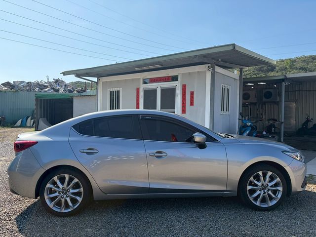 MAZDA馬自達 MAZDA 3  第8張相片