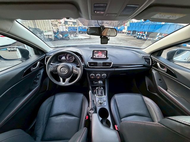 MAZDA馬自達 MAZDA 3  第13張相片