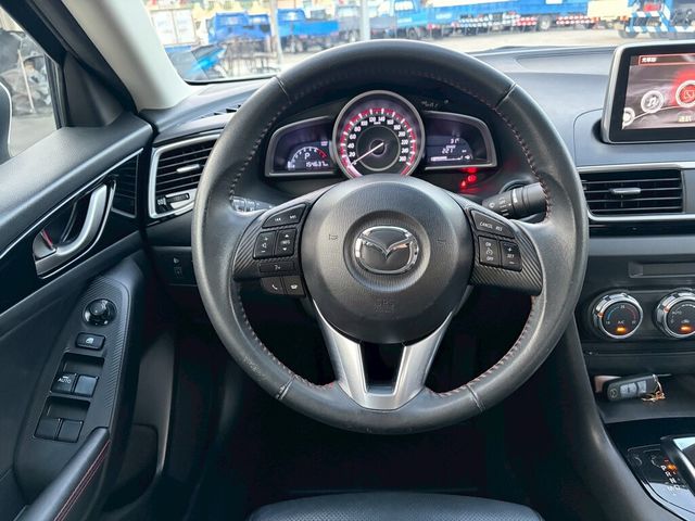 MAZDA馬自達 MAZDA 3  第14張相片