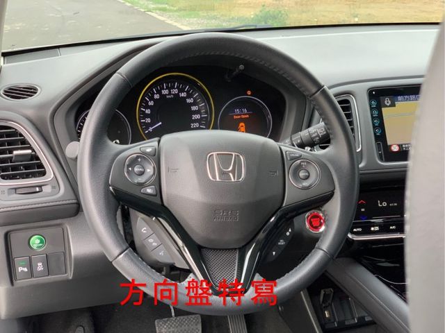 搶手白色  S版本 僅跑四萬公里 全車原鈑件 內外如新!  第7張相片