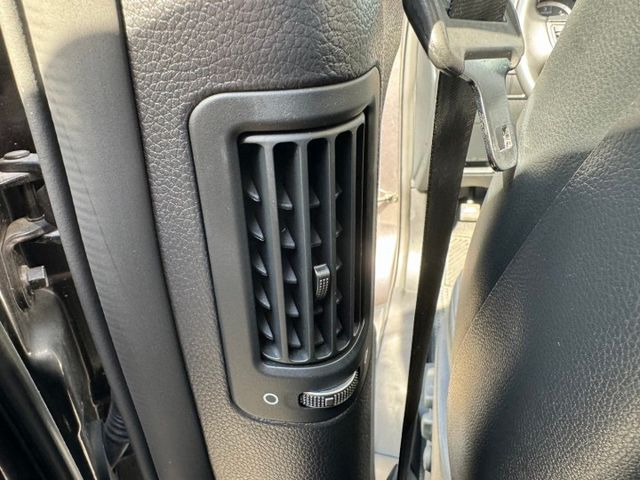 Santafe 2WD  柴油   原鈑件 原廠保養 僅跑8萬多公里  可全額貸款!!!  第14張相片