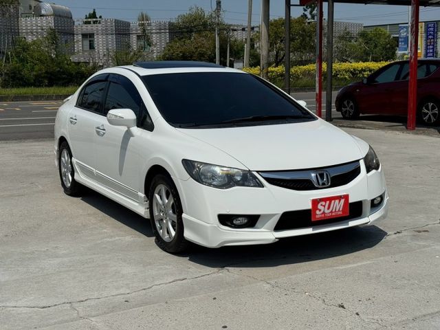 白色  VTI-S  CIVIC 原鈑件  車庫車 內裝漂亮 車況優異  很划算的代步車  第2張相片
