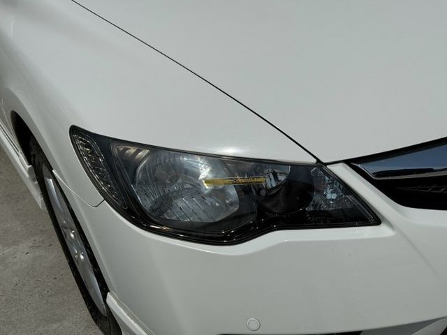 白色  VTI-S  CIVIC 原鈑件  車庫車 內裝漂亮 車況優異  很划算的代步車  第5張相片
