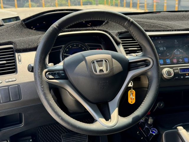 白色  VTI-S  CIVIC 原鈑件  車庫車 內裝漂亮 車況優異  很划算的代步車  第20張相片